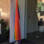 La bandera arcoíris tampoco ondea este año en la fachada del Ayuntamiento de Alcorcón