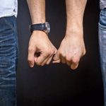 Dos chicos de 20 años se enfrentan a tres años de prisión en Uzbekistán por mantener relaciones homosexuales